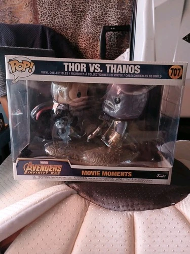Funko Pop! Marvel Movie Moments Avengers: Infinity War #707 Thor vs. Thanos