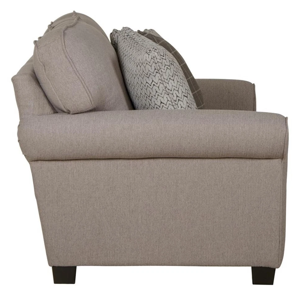 Sofá loveseat informal Hardy Farmhouse en tela gris con almohadas decorativas Foto 4 de 4