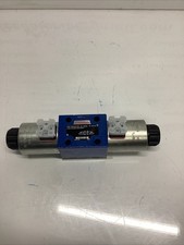 Rexroth R900591325 4WE 10 Q33/CG24N9K4 4-Way Slide Valve Unused M-090