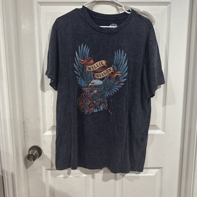 WILLIE NELSON Eagle with Guitar Graphic Vintage Look Band Tee Size Large