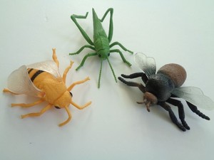 Plastic Insects Set of 3 Toy Bugs Grasshopper Greenbrier International