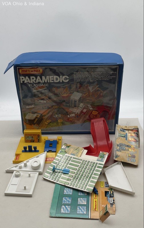 Matchbox Paramedic Playcase Vintage 1970s Blue Vinyl City Rescue Playset