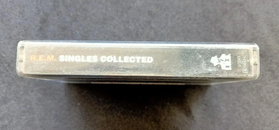 R.E.M. : Singles Collected ( Cassette Tape ) - Image 3 of 4