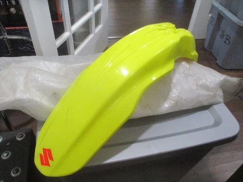 FENDER, FRONT (YELLOW)