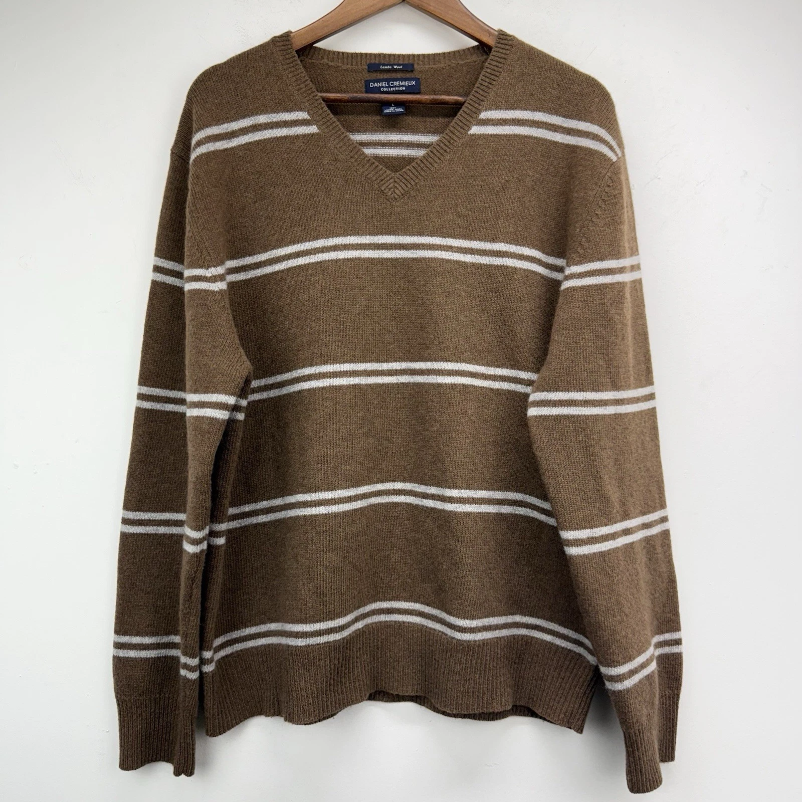 Daniel Cremieux size Large Men’s Brown White Striped Lambs Wool V-neck Sweater