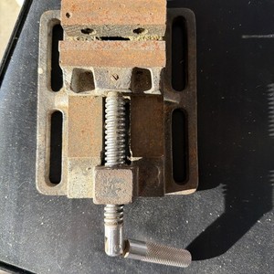 Milling / Grinding Machine 3” Vise Stamped 3. Bolt To Bench , Wall , Truck