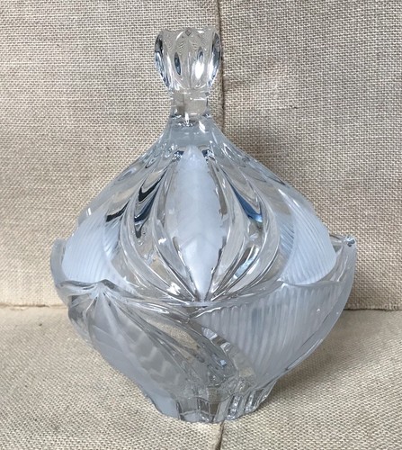 Bomboniera cristallo taglio a mano vintage elegante metà secolo Jugoslavia - Foto 2 di 9