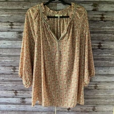 Max Studio Women's Blouse Size 2X White V-Neck Floral Leaf Pullover