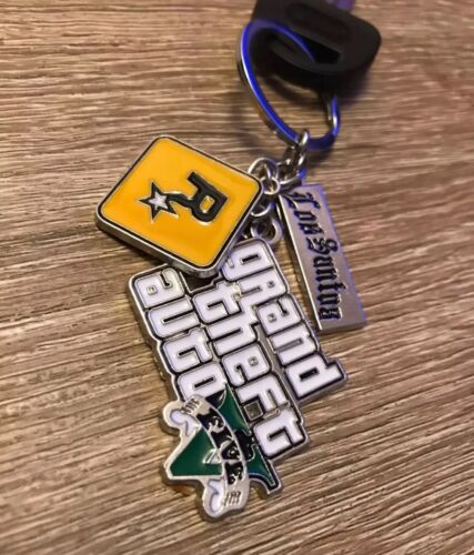 GTA GRAND THEFT AUTO GAME KEYCHAIN PlayStation PS4 PS5 Xbox Game Controller - Picture 1 of 3