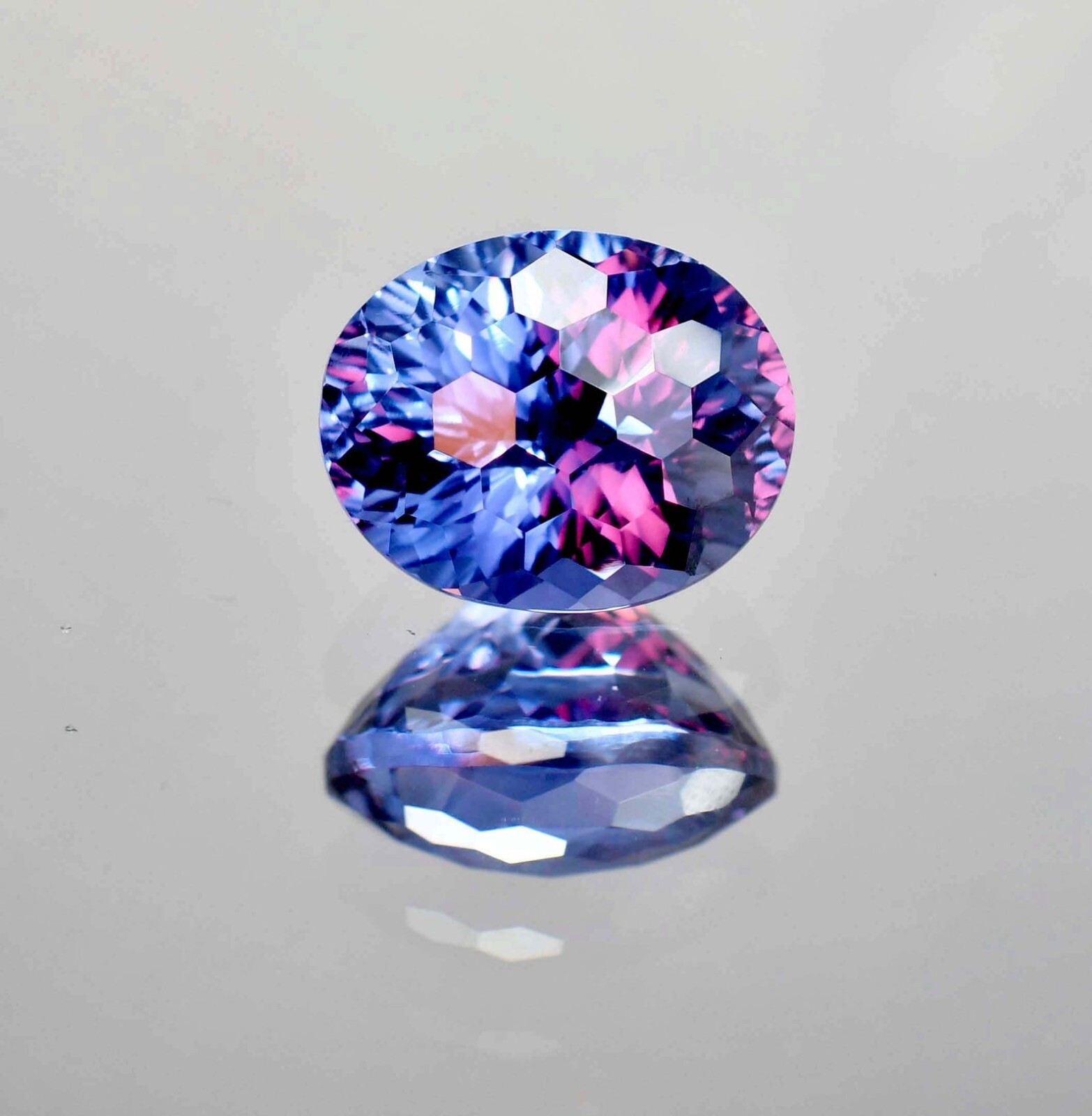 9.25 CT Certified Color Changing Natural Alexandrite Loose Gemstone Oval Cut