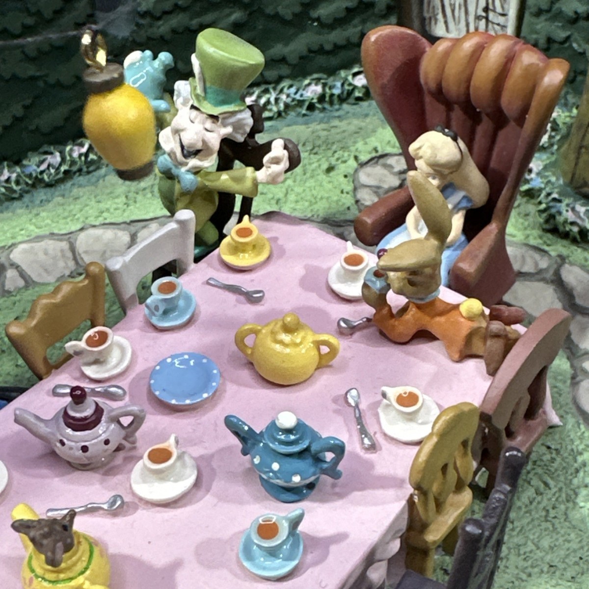 AWCC Disney A Tea Party In Wonderland Alice In Wonderland | eBay