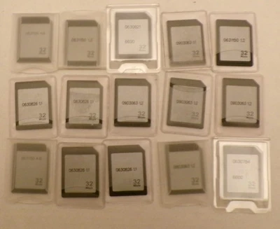 Lot de 100 cartes SD/MMCde 32Mo - Photo 1/3