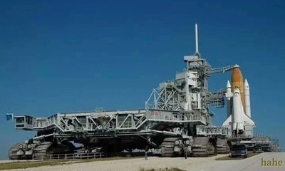 1/200 Space Shuttle Crawler Transporter Launching Platform 3D Printed Model