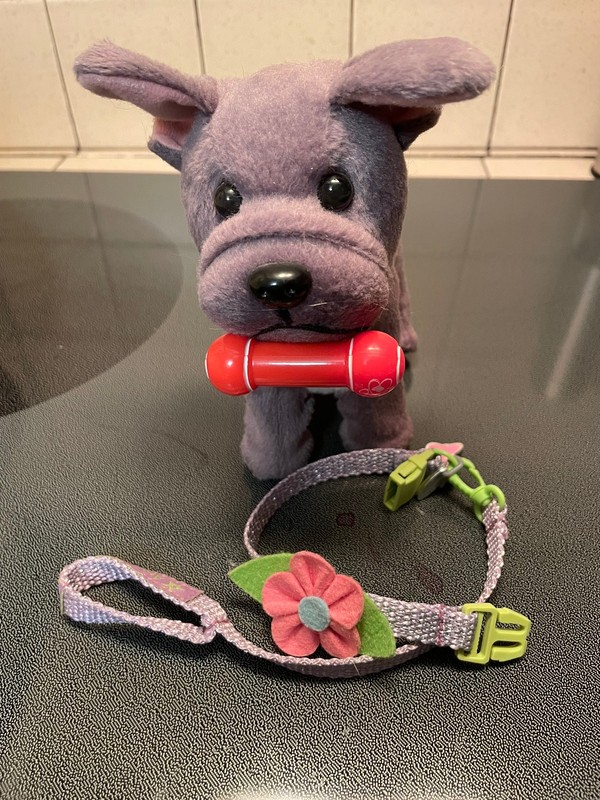 American Girl bulldog puppy poseable toy 2017 FDX10 with leash and magnetic bone