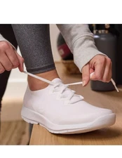 OOFOS Women's Sz 7.5/8 White OOmg Sport Low Top Sneakers Shoes