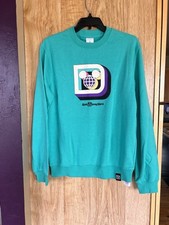NEW Walt Disney World Sweater Adult Small Green Teal Mickey Mouse Parks