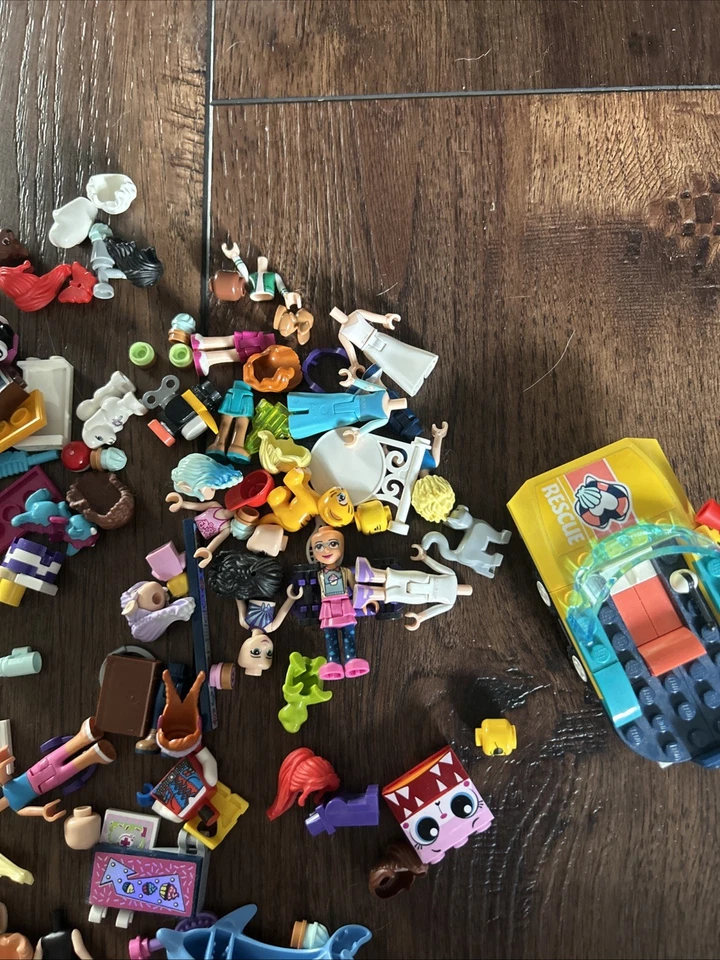 Lego Friends/Elves/Frozen Figures And Pieces - Image 2 of 4