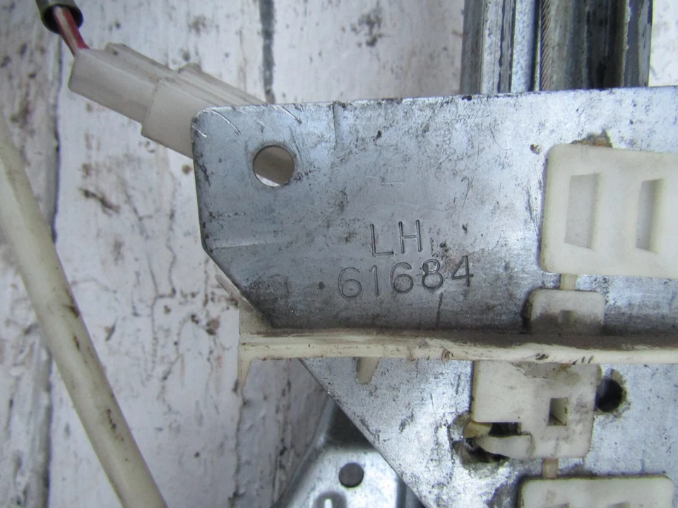 Mazda 323 1998 2 Doors window regulator Front Left side LH 36000-61769 - Image 4 of 4