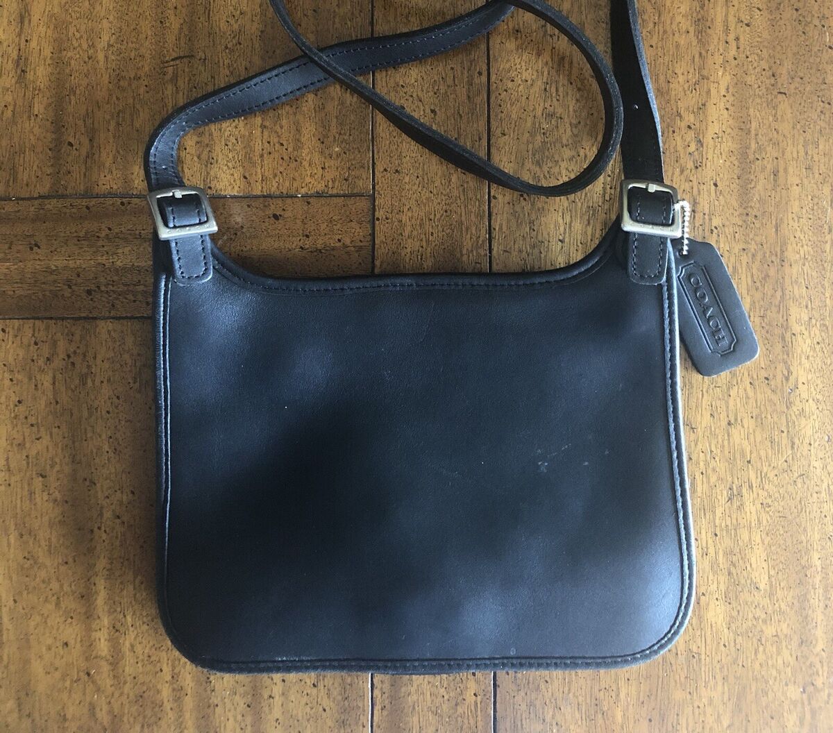Vintage Coach 9142 Black Saddle Flap Slim Hippie Leather Vintage Coach 9142 Black Saddle Flap Slim Hippie Leather
