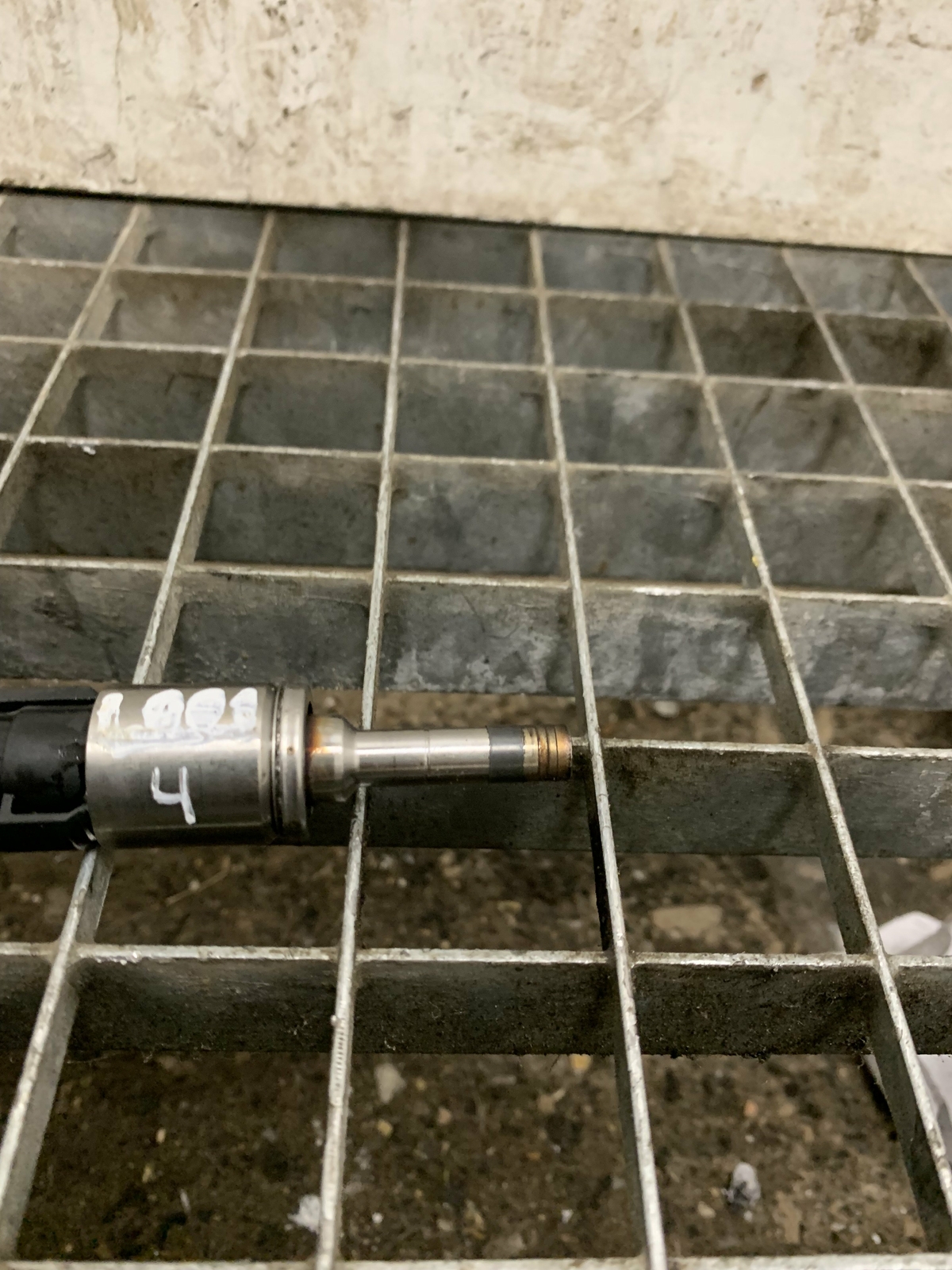 2016 BMW 3 F80 M3 Fuel Injector Nozzle 7639994 13647639994 3.00  