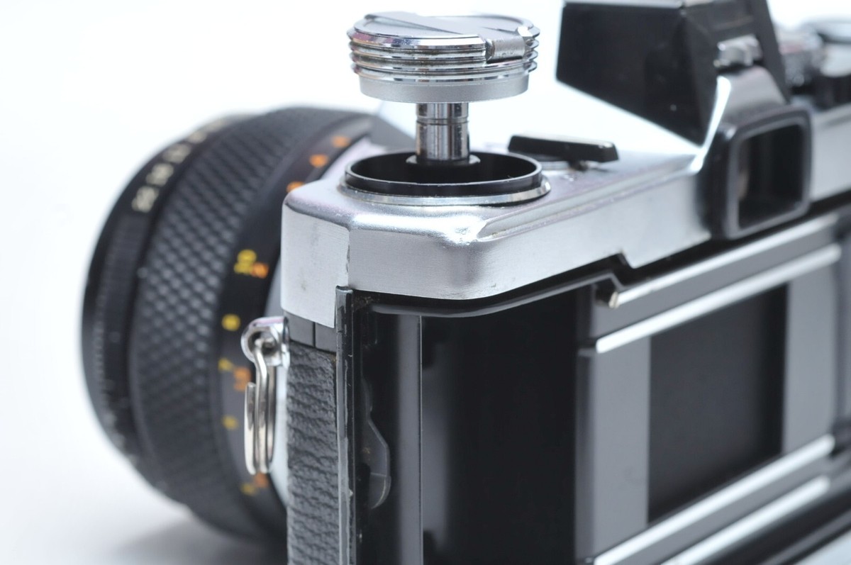 Olympus OM-1 MD SLR Film Camera W/50mm F3.5 Macro Lens Kit 732 | eBay