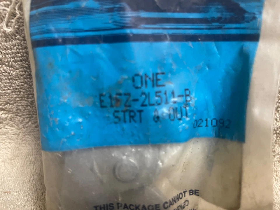 FORD E1FZ-2L511-B 1981-1989 ESCORT MERCURY LYNX CUADRANTE DE PUNTAL DE FRENO TRASERO NUEVO DE STOCK Foto 2 de 4