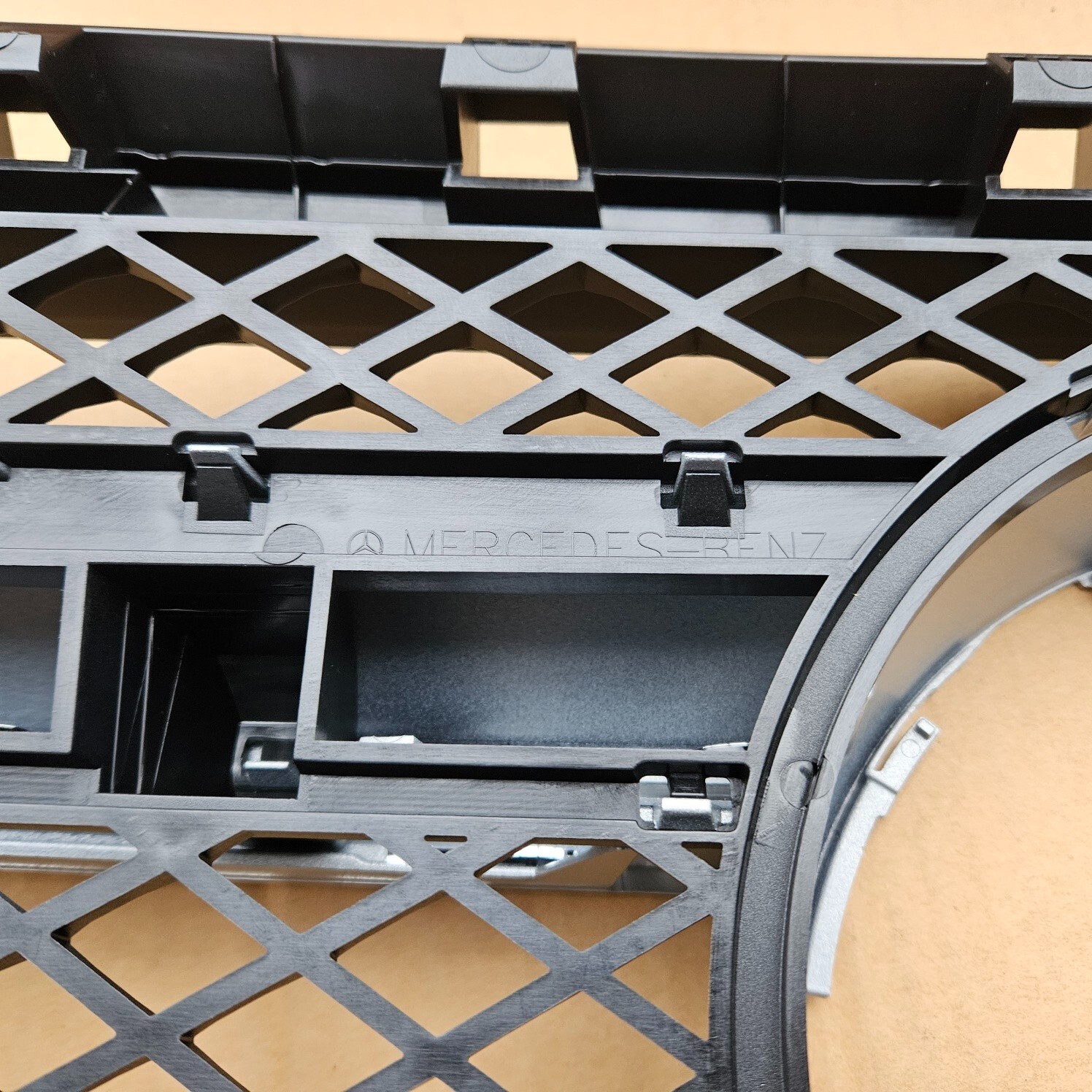 Original Mercedes-Benz Kühlergrill Grill W246 B-Klasse A2468801283 