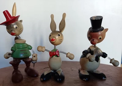 Vintage 60's: 3 figurines en bois GOULA Spain 2 chats + 1 lapin C9x - Photo 1/4