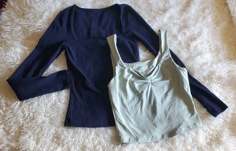 SHEIN, LOT OF 2: Sage Crop Top Tank Shirt SZ: XS & Long Sleeve Navy Top SZ XS