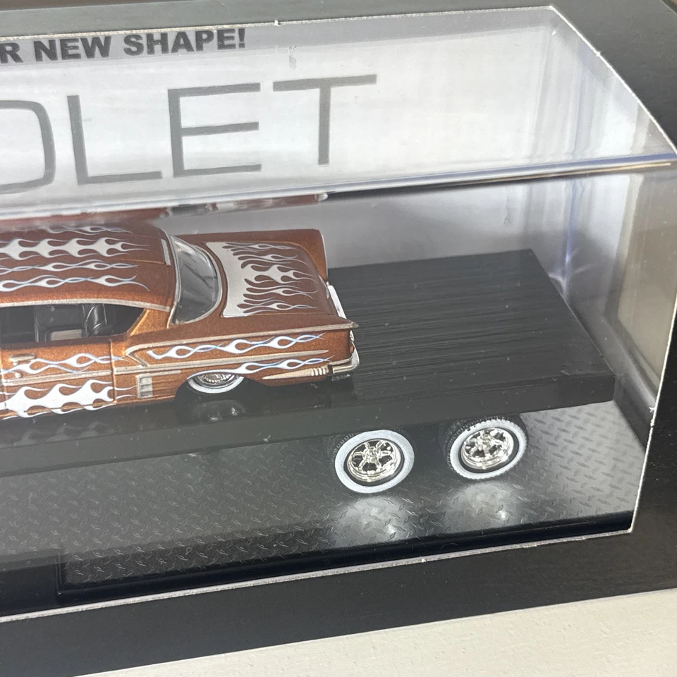 2024 M2 Machines 1958 CHEVROLET LCF & 1958 IMPALA R74 Super Lowrider Limo C25 - Image 4 of 4