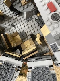 LEGO Star Wars: Millennium Falcon (75105)