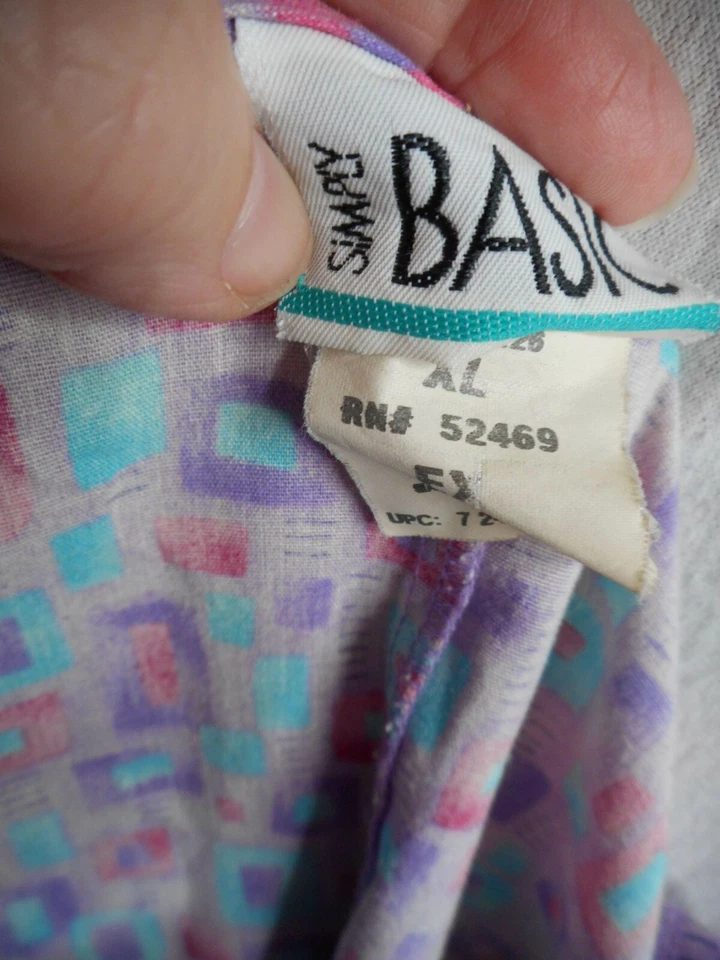 Purple Squares Sz XL Scrub Top Medical Uniform - Image 3 of 4