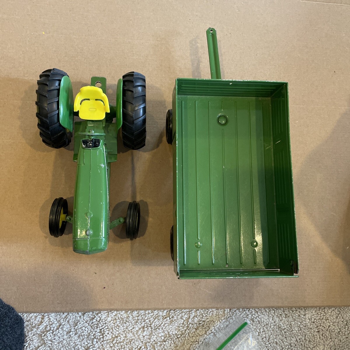 Tractor John Deere 52040 1/16 The Ertl Company Dyersville Iowa USA - Main Image