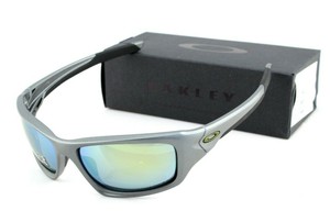 oakley emerald