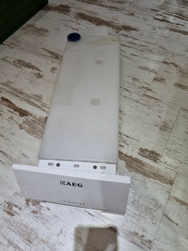AEG  Trockner Wärmepumpentrockner T6547AH  Wassertank Tank