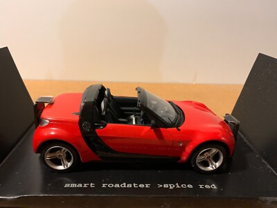 Smart Roadster Coupé rouge Bburago 1/18 - Collection