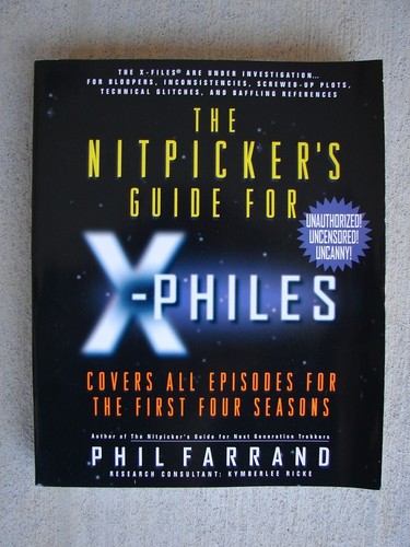 The X-Files Hard and Soft cover 7 book lot Official guide vol 1, 2. 3 Nitpickers - Picture 11 of 16