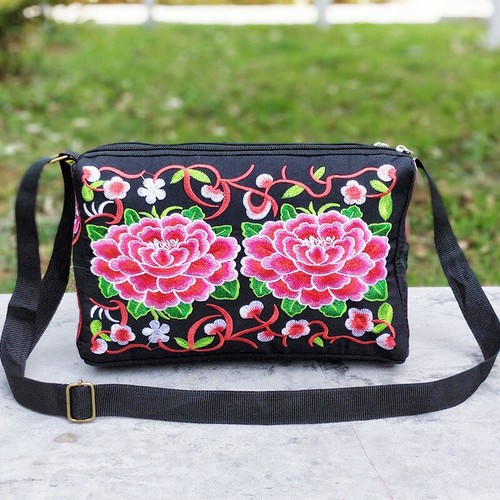 Women's Embroidered Flowers Bag Crossbody Bag Ladies Shoulder Bags Ethnic Style - Foto 14 di 19