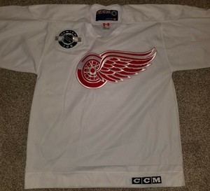 red wings white jersey