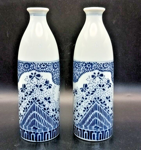 A PAIR OF VINTAGE JAPANESE SAKE BOTTLES 7" MARKED BLUE CHARACTER DESIGN c1980 vg