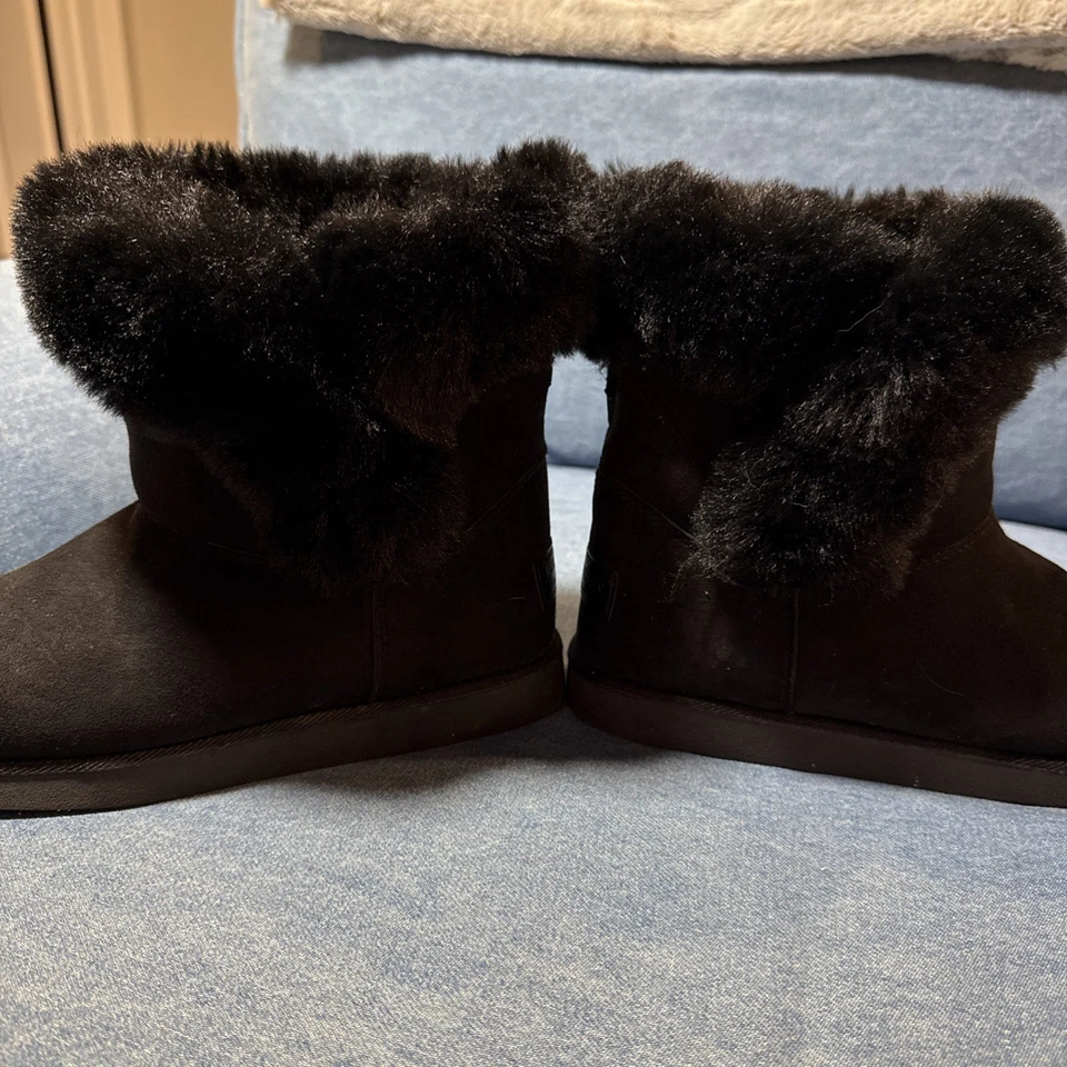 Botas de piel negra Juicy Couture para mujer con forro de piel sintética talla 7 como nuevas Foto 4 de 4