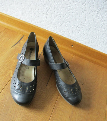 Damenschuhe  Gr. 39 remonte Schwarz kleiner Absatz 