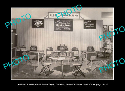 OLD LARGE HISTORIC PHOTO NEW YORK RADIO EXPO 1934, THE PLA PAL RADIO DISPLAY