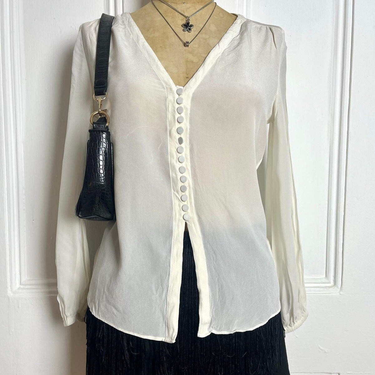 Club Monaco 100% mulberry silk white prairie button up long sleeve blouse size s