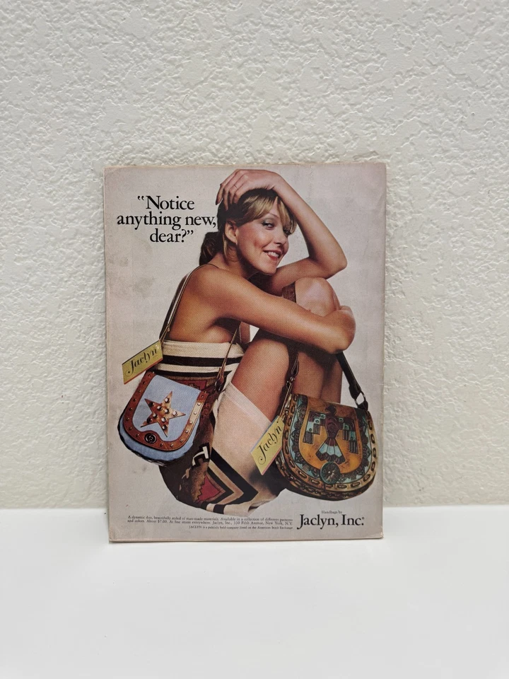 Mademoiselle Magazine December 1973  •  Holiday/Christmas Issue • No Label Foto 2 de 4