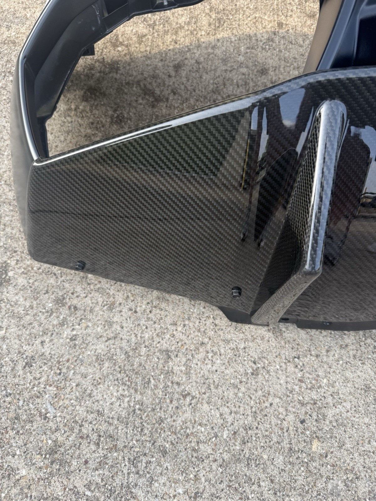 Lamborghini Huracan LP610-4 Rear Bumper Cover 2015 - 2019 OEM With Carbon Fiber