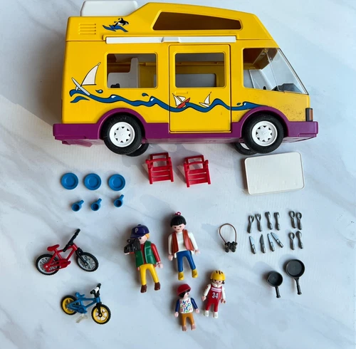 PLAYMOBIL 3945 VACATION CAMPER YELLOW FAMILY RV Vtg 1997 Bikes Chairs