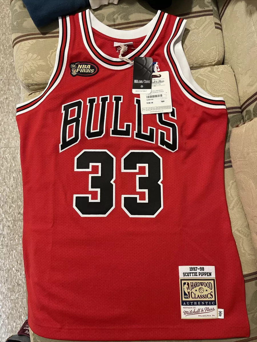 Scottie Pippen Chicago Bulls Authentic Jersey by Mitchell & Ness-NWT all