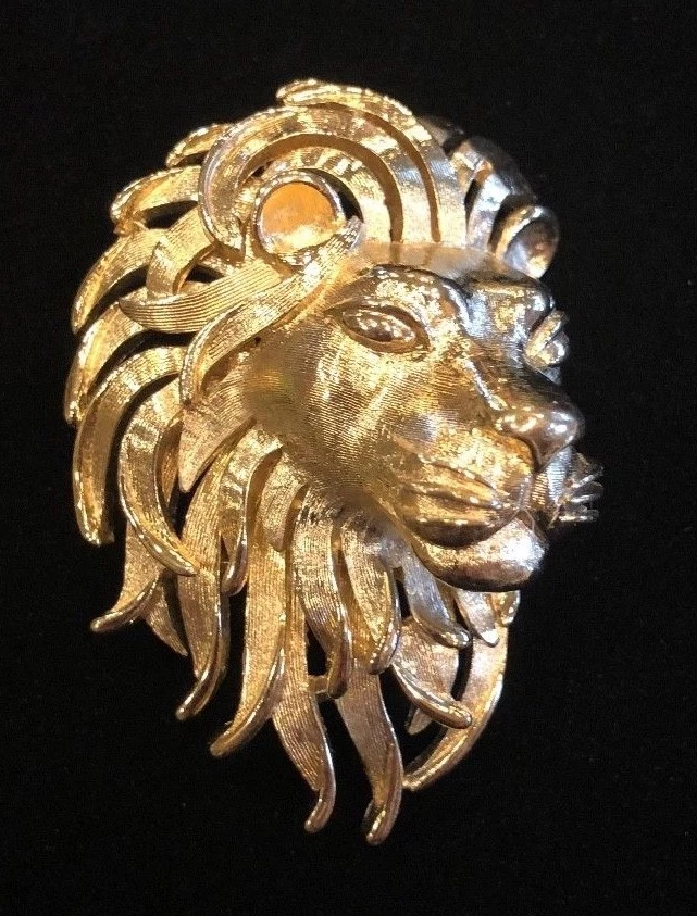 VINTAGE 1940 50 S CROWN TRIFARI LION HEAD BROOCH GOLD PLATED