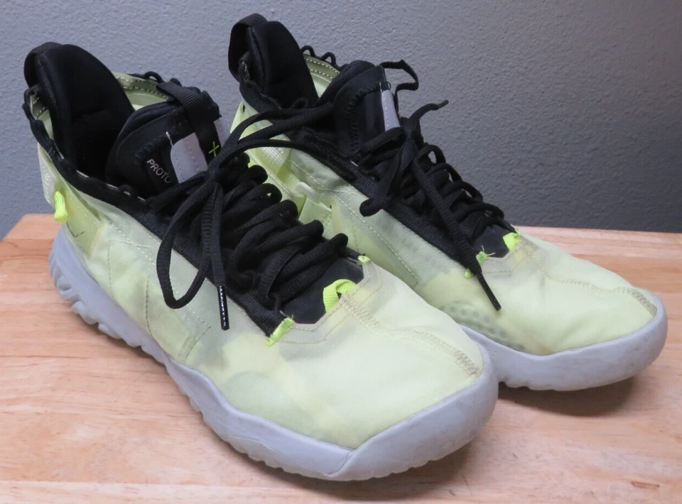 Jordan Proto React Barley Volt BV1654-700 Mens Size 8.5 Athletic Basketball Shoe - Image 2 of 4